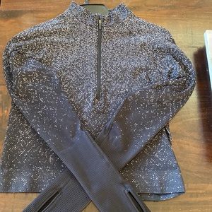 - Lululemon Half Zip Crop with Herringbone detail grey and black